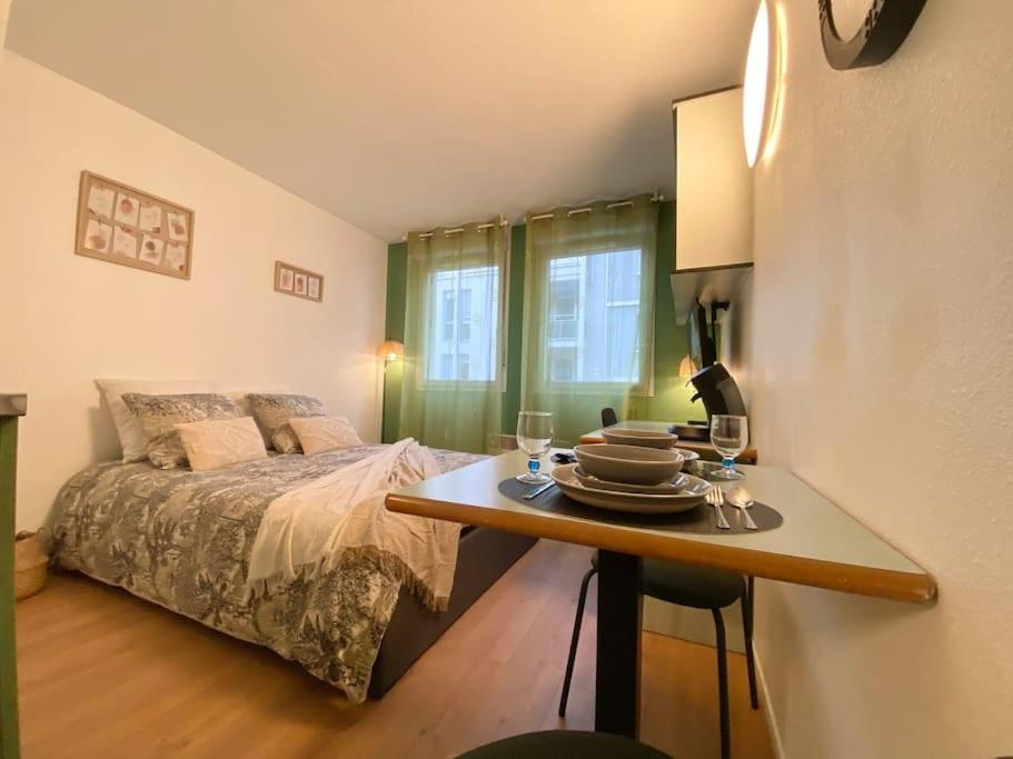 L'Hermes - Wifi - Parking - Netflix Appartement Villeurbanne Buitenkant foto